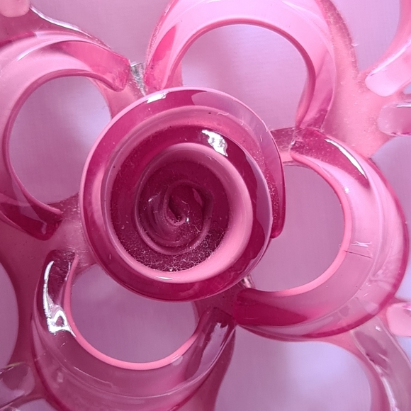 Beautiful Brooch Pink Cream Green Resin Flower Patterned Detail Design Fashion - Picture 7 of 10